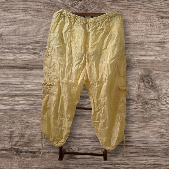 Flax Yellow Capris with Relaxed Fit and Elastic Waistband - Picture 2 of 4